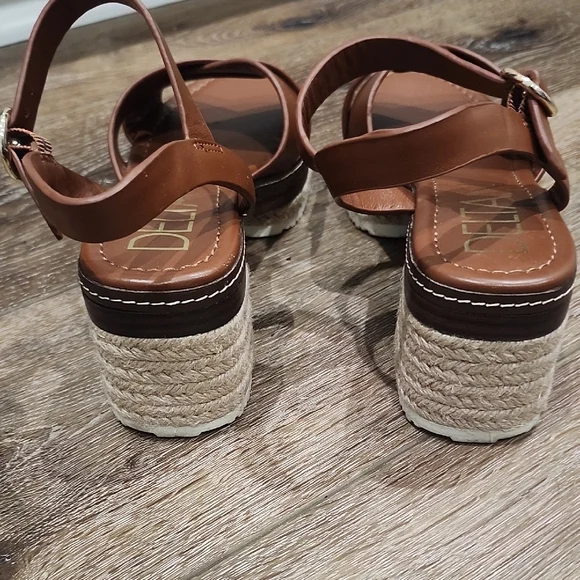 EUC Deltan Contempory Brown Leather Clog Block Heel Buckle Sandals Quiet Lux 8 - Picture 6 of 11